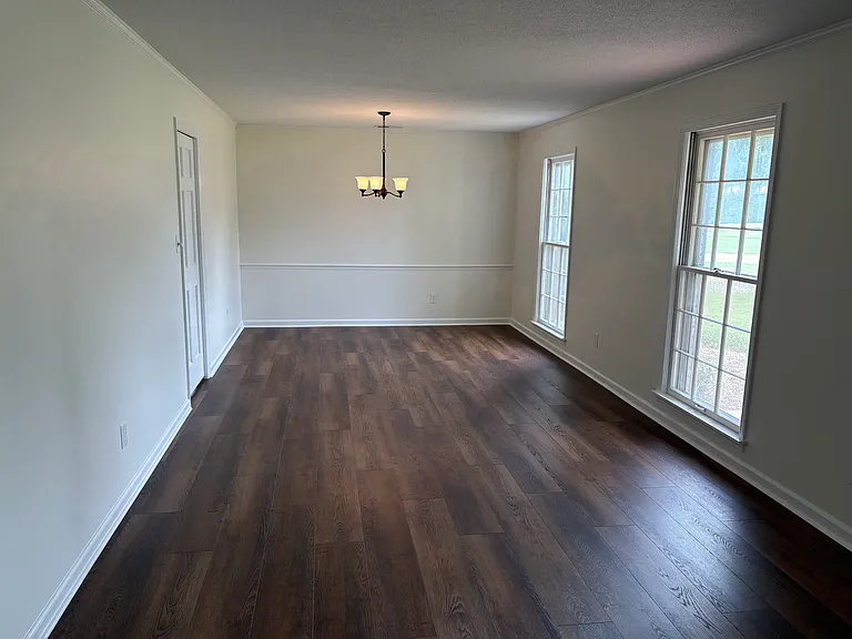 1844 Ford St — Photo 10