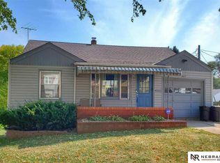 3077 Ernst St, Omaha, NE 68112