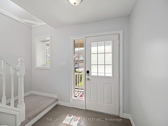 4th image of 812 Sandcherry St