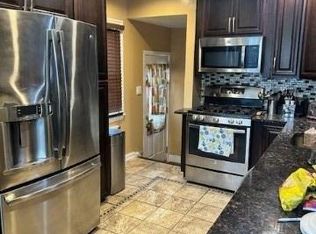 204 E Seaman Ave, Freeport, NY