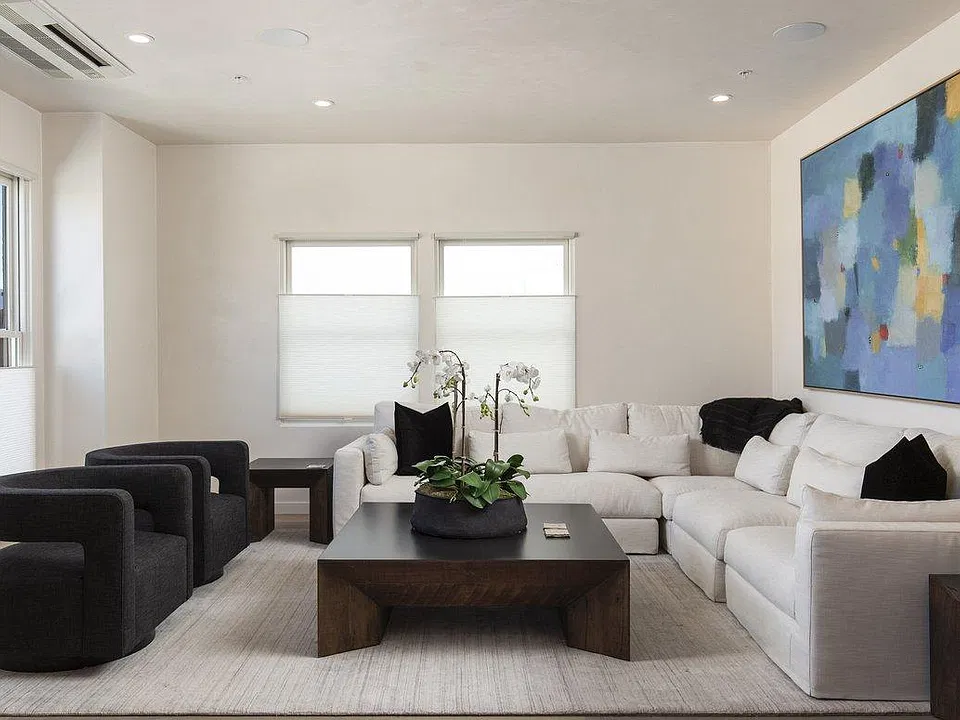 3 Dolores St