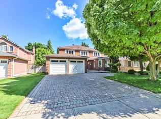 2216 Dunvegan Ave, Oakville, ON L6J6P7