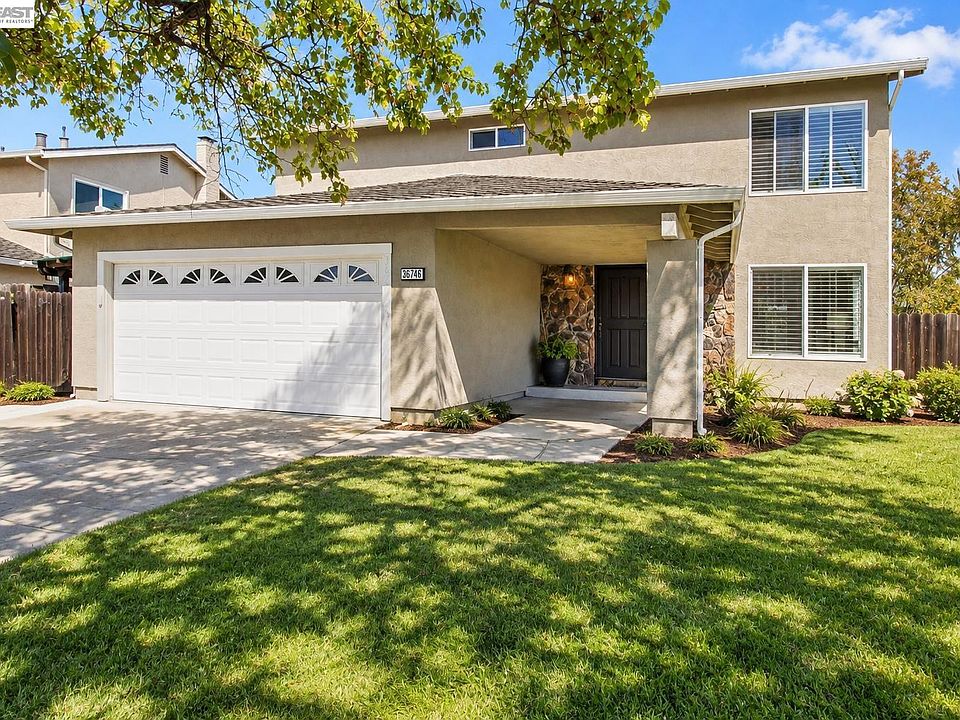 1st image of 36746 Peach Ct