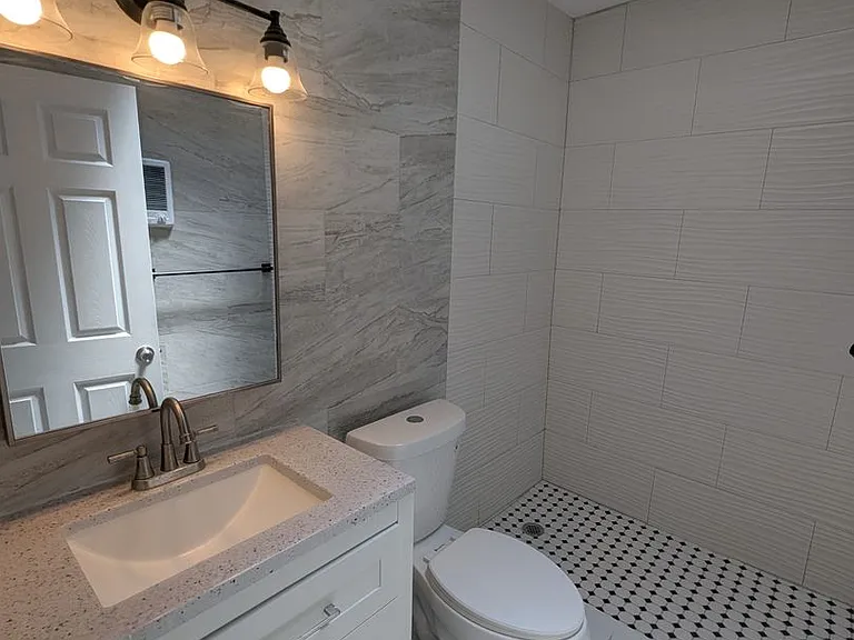 3420 Keim St — Photo 1