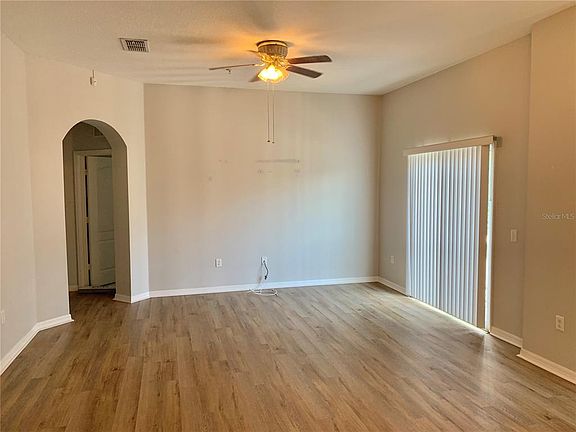 3rd image of 1555 Broken Oak Dr
