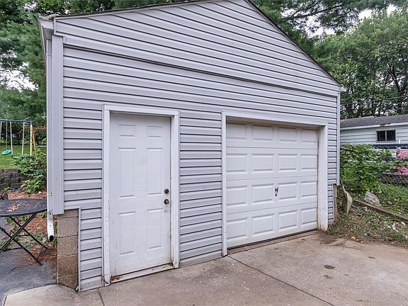 5th image of 9666 Margo Ann Ln