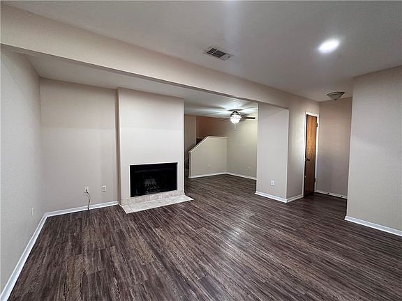 2nd image of 1342 Airline Dr