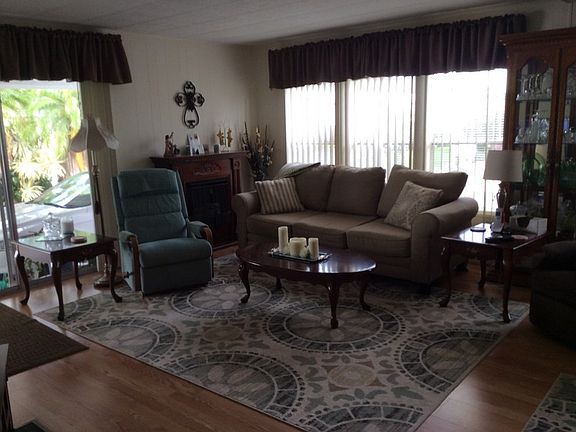2nd image of 229 Foxwood Ln