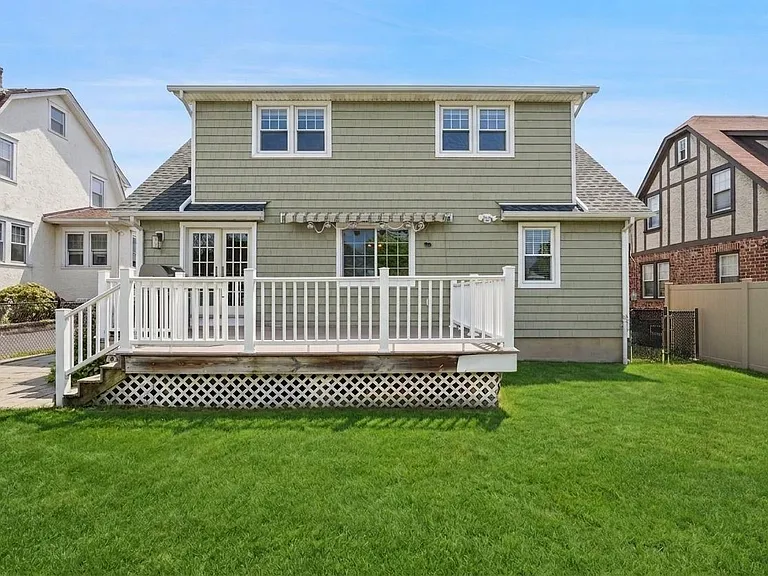59 Shelley Ave — Photo 16