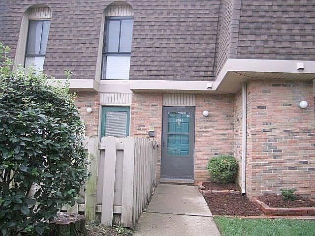1st image of 7364 Country Brook Dr