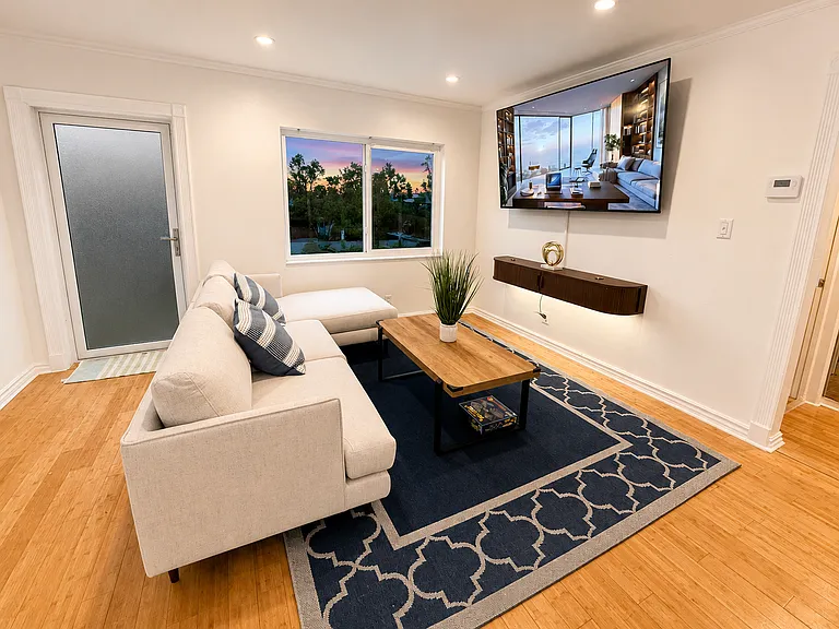 1413 SW 23rd Ave #2 — Photo 5