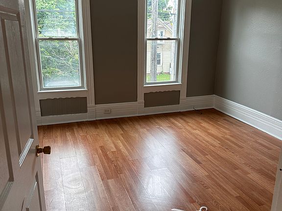 4th image of 3238 W 44th St #Up
