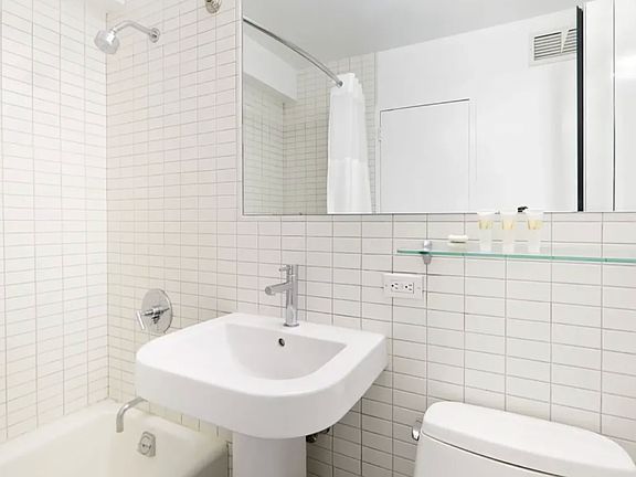 5th image of 222 E 39th St APT 24B