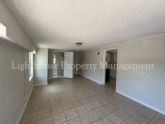 1490 W 33rd St — Photo 2