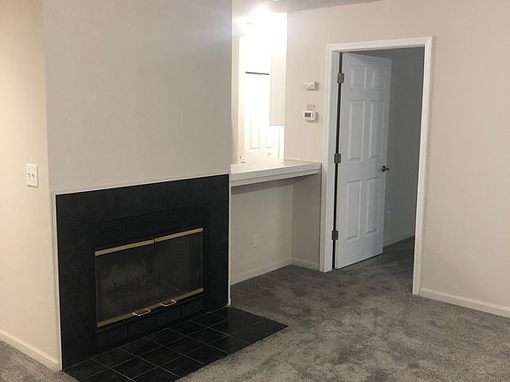 3rd image of 1117 Plymouth Dr #300