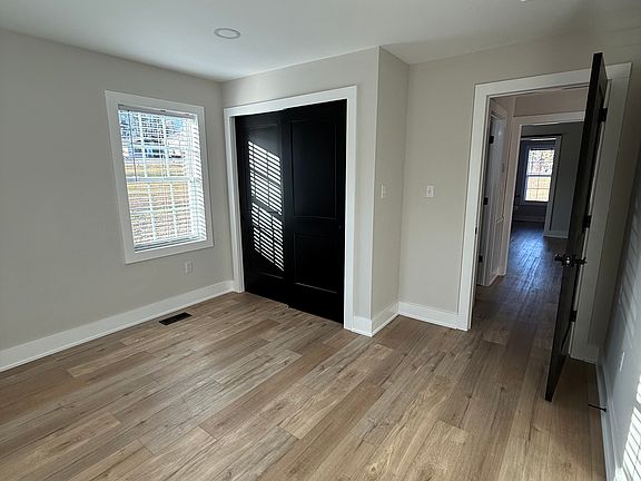 5th image of 4464 Westover Dr