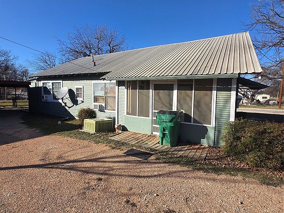 3rd image of 1200 Llano St