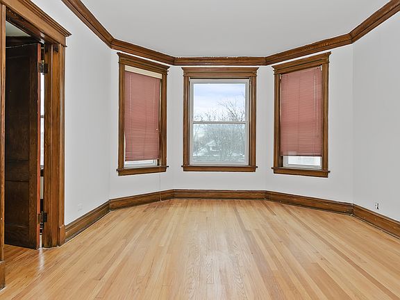 4th image of 6810 S Calumet Ave