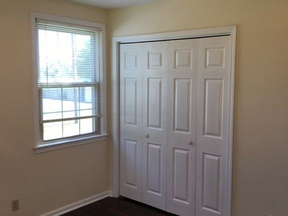 3rd image of 392 Albright Ln #C