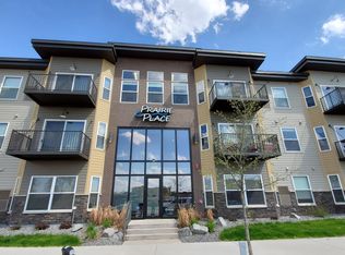 1560 Front Porch Pl APT 215, Altoona, WI 54720