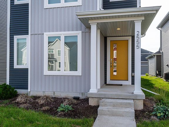 4th image of 2555 Spark St