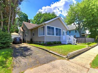 330 Naugatuck Ave, Milford, CT 06460