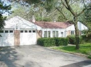 2176 Woodlawn Rd, Northbrook, IL 60062