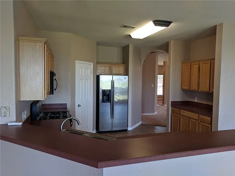 2200 Fieldcrest Dr — Photo 16