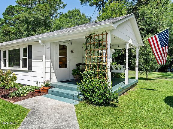 3rd image of 602 E Wilmington Street