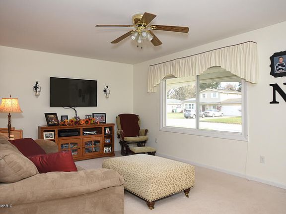 4th image of 730 Timberlane Dr