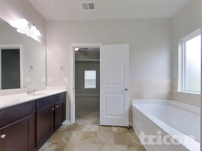 5609 Washakie Point — Photo 8