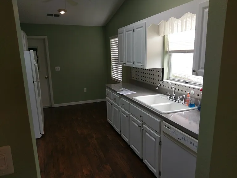 1432 New Abbey Ave — Photo 10