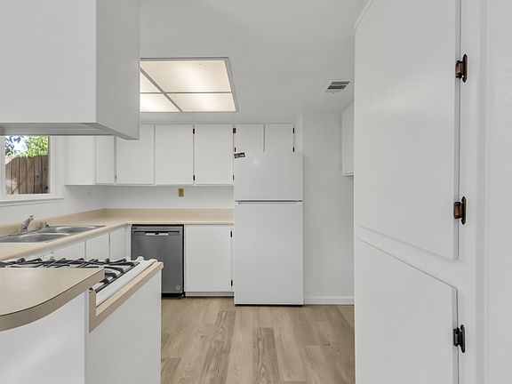 5th image of 6239 Pecan Ave APT 5