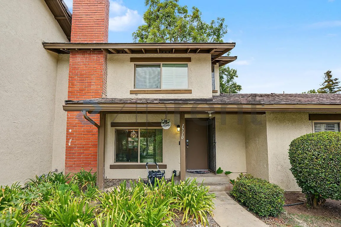 3 bed, 2.5 bath, 1415 sqft, $4,500 — Photo 3