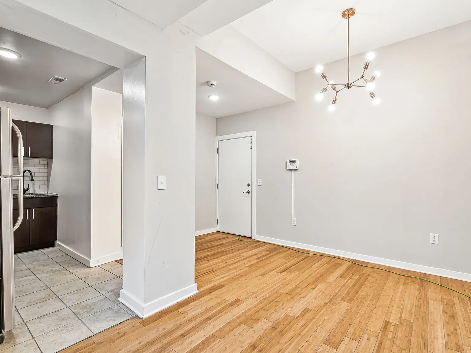 2 bed, 900 sqft, $1,490 — Photo 3