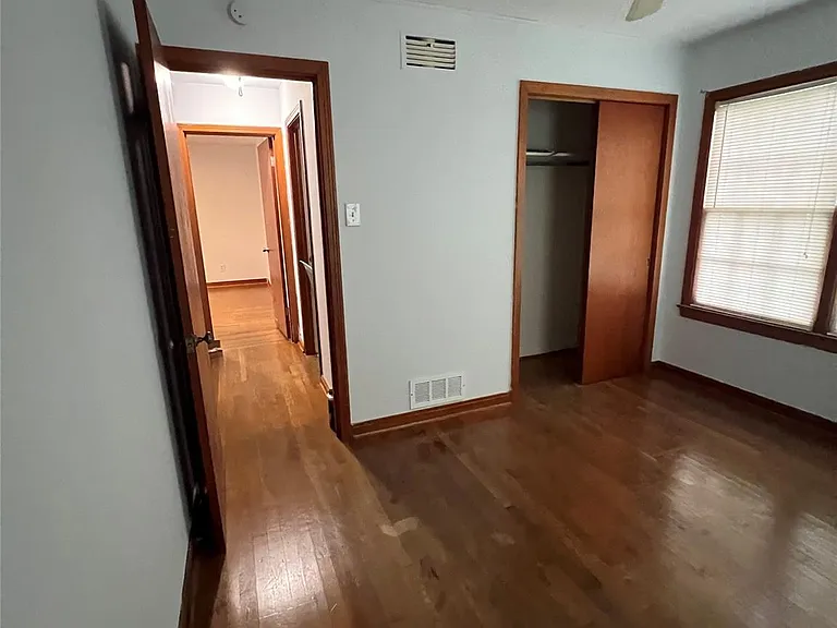 4711 Avenue R 1/2 — Photo 21