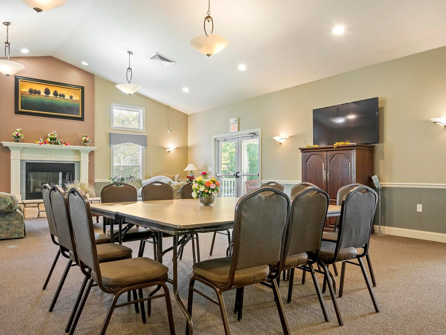 Creekside Village — Photo 4