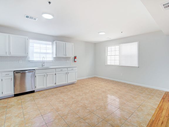 4th image of 22-24 Avon Ave #2
