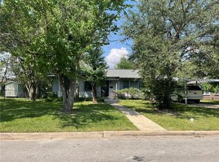 902 Enfield St, Bryan, TX 77802