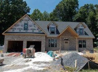 227 Michaels Ridge Blvd, Johnson City, TN 37615