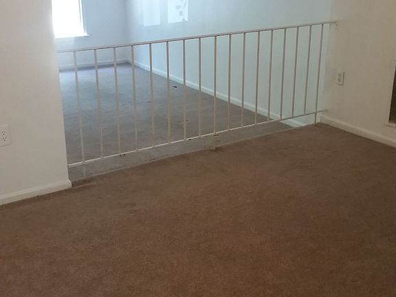 2nd image of 4808 Treasure Ct