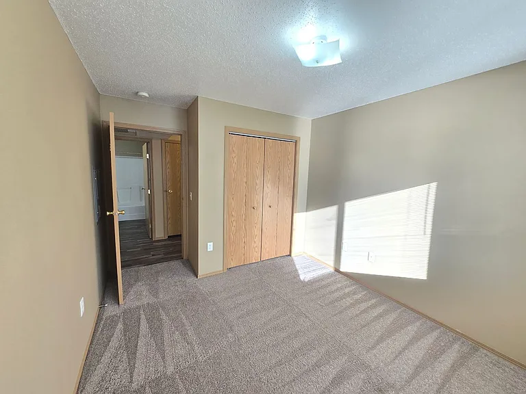 3225 S Sycamore — Photo 22