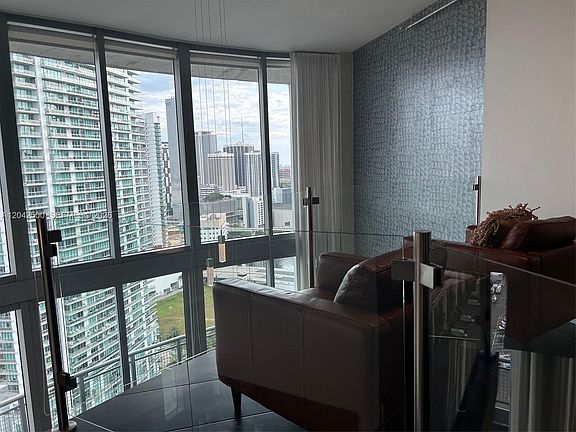 4th image of 690 SW 1st Ct APT 3101