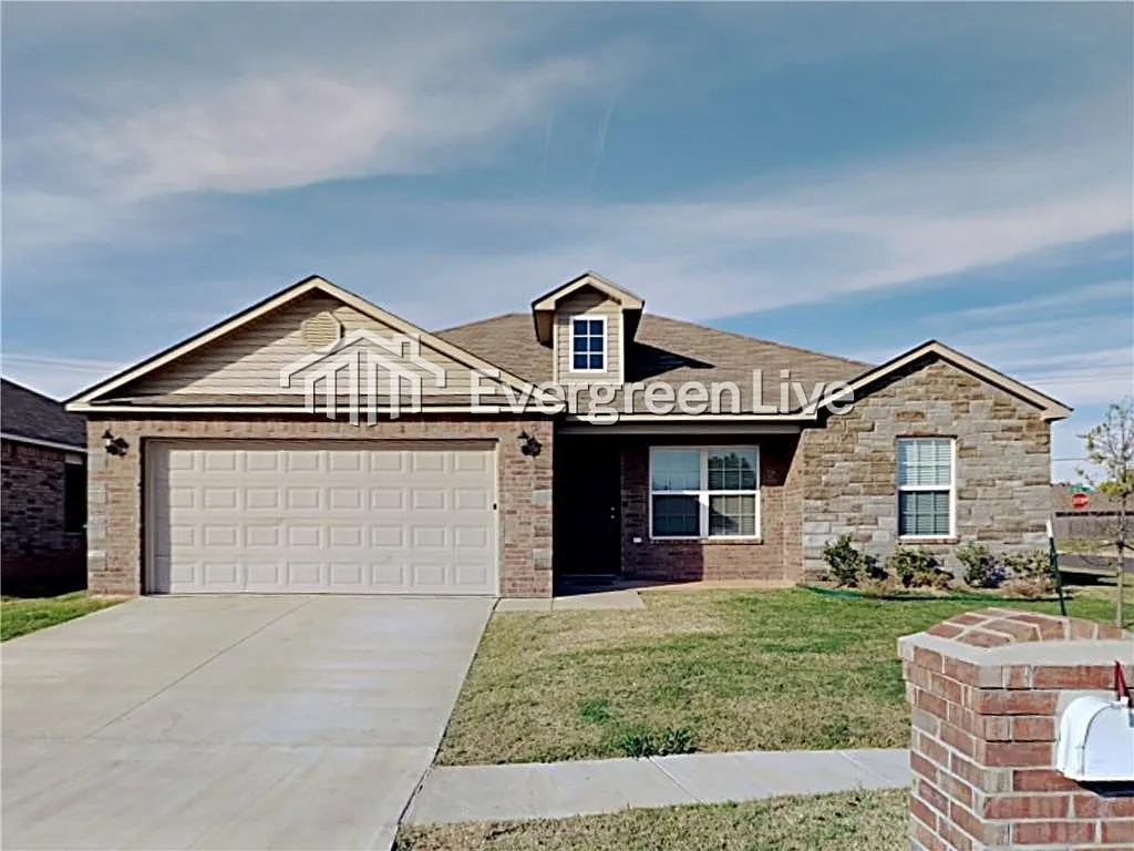 Building Photo - 9601 Evie Dr