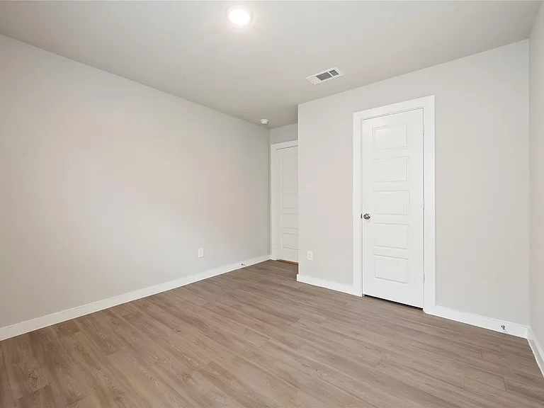 8635 Jetty Glen Dr — Photo 15