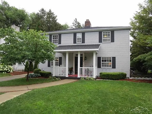 51 Benton Rd photo 1