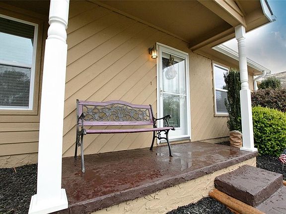2nd image of 4047 Joshua Ln