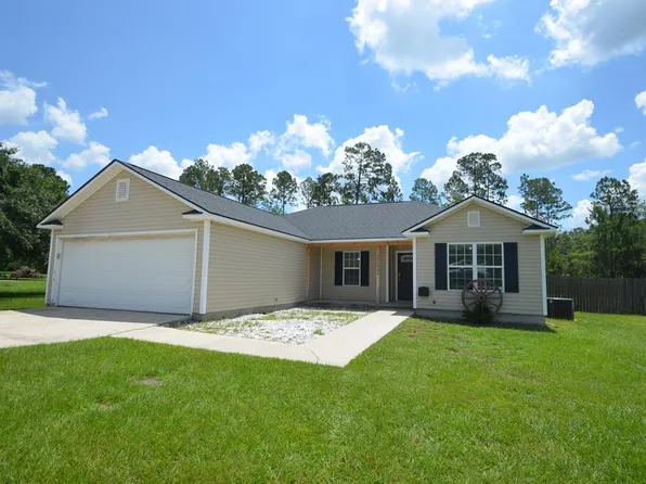 5765 Emily Ln, Hahira, GA 31632
