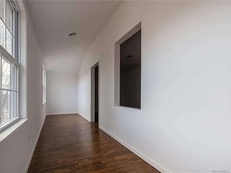 340 Pleasantview Ave — Photo 9