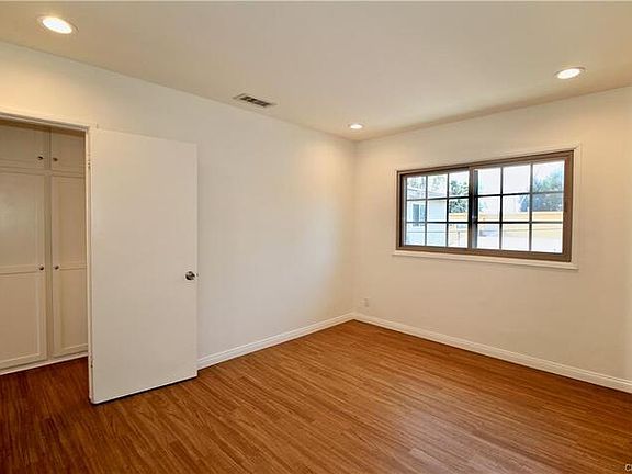 5th image of 6951 Simpson Ave